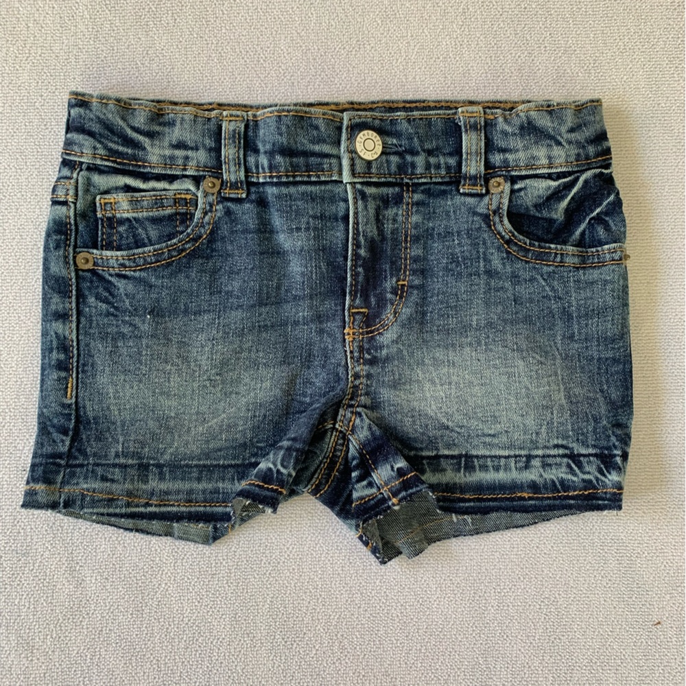 GYMBOREE -NWT- GIRLS-sz 5 DENIM SHORTS RAW HEM